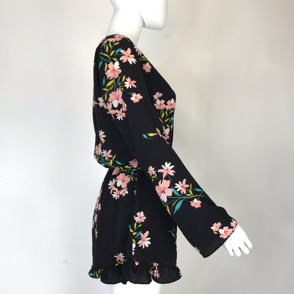 Pins and needles S black floral Romper - Picture 4 of 7